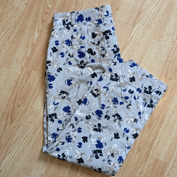 Banana Republic Pants - Banana Republic foral dress pants